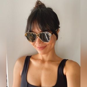 Karen Walker 100% UV sunglasses oversized marble brown tortoise shell